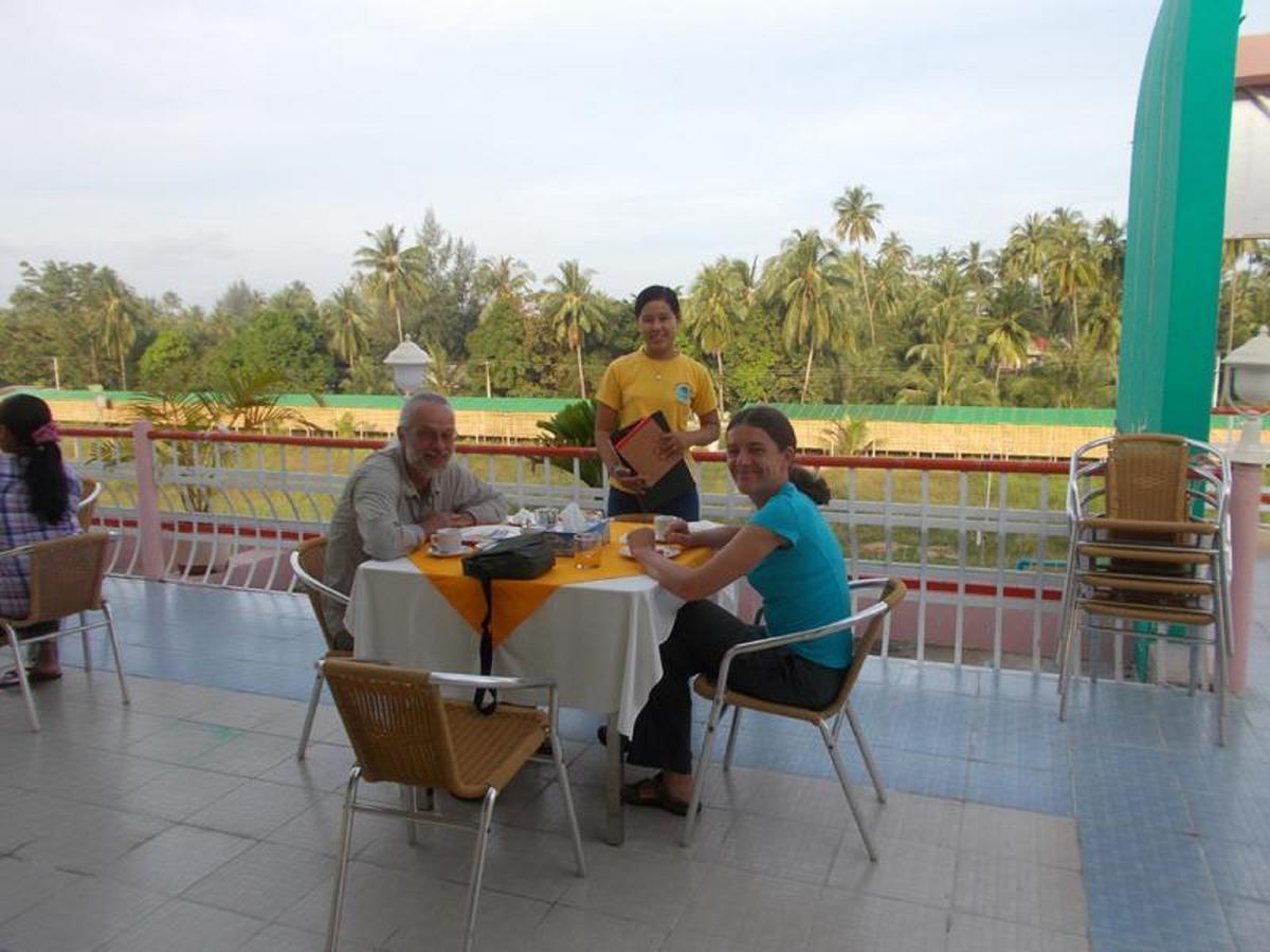 Alliance Resort Hotel Chaung Thar Екстер'єр фото